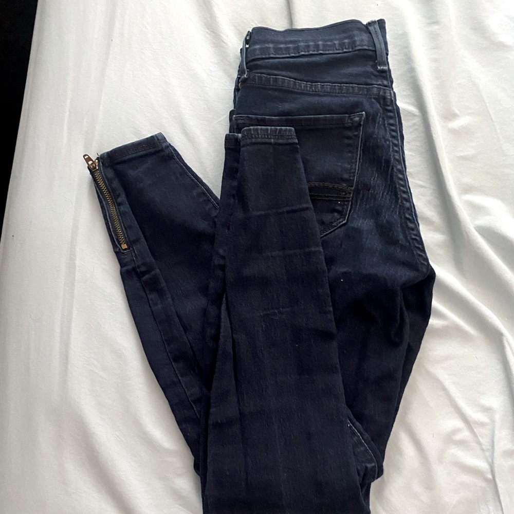 Levi blue jean with zipper detail